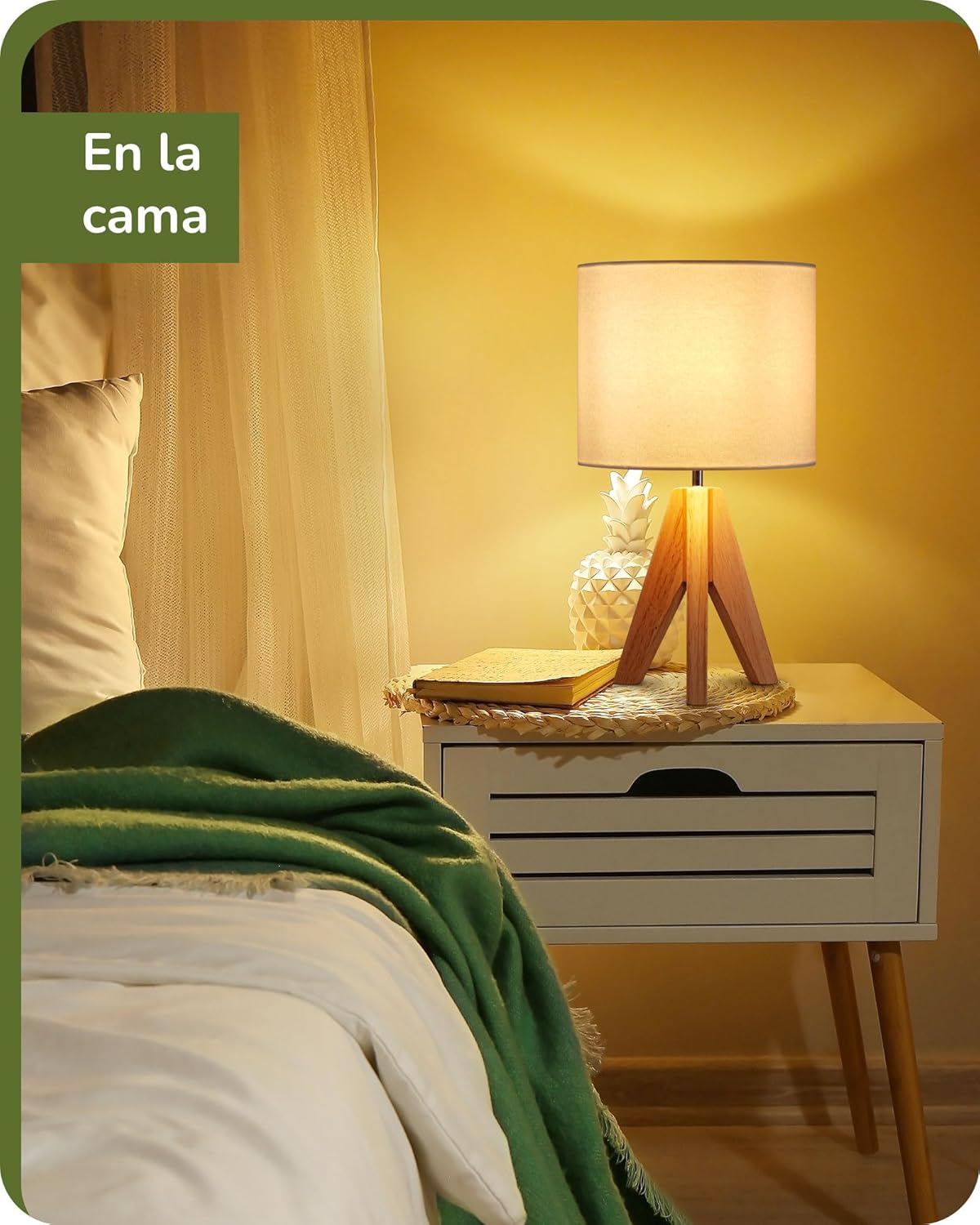 Set de 2 lámparas de noche en madera.